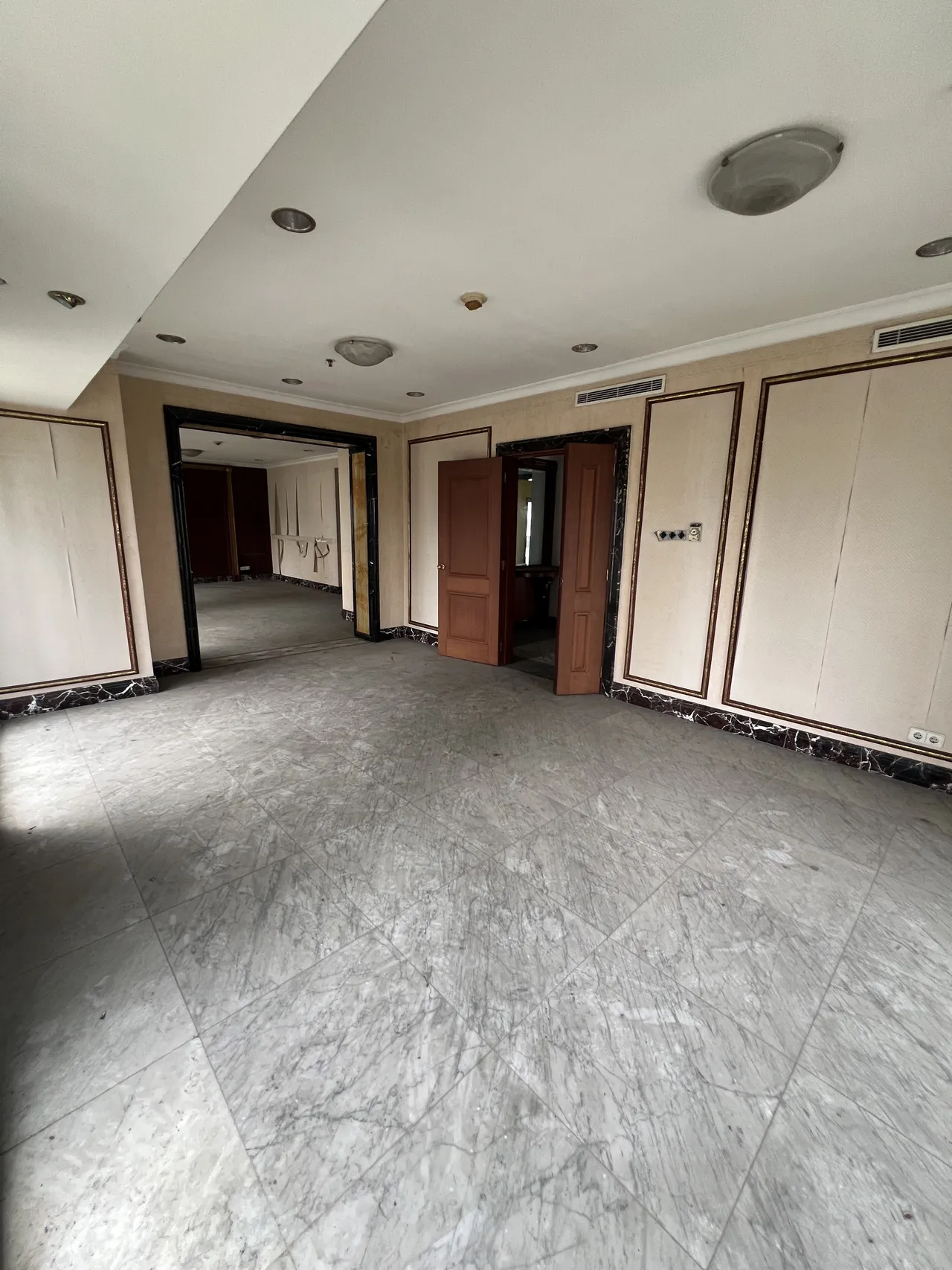 Dijual Apartemen Pavilion Jakarta Pusat – 4BR 331 sqm Full Furnished Dekat Sudirman, SCBD & Citywalk – 085313173630 (Dito) — foto 1