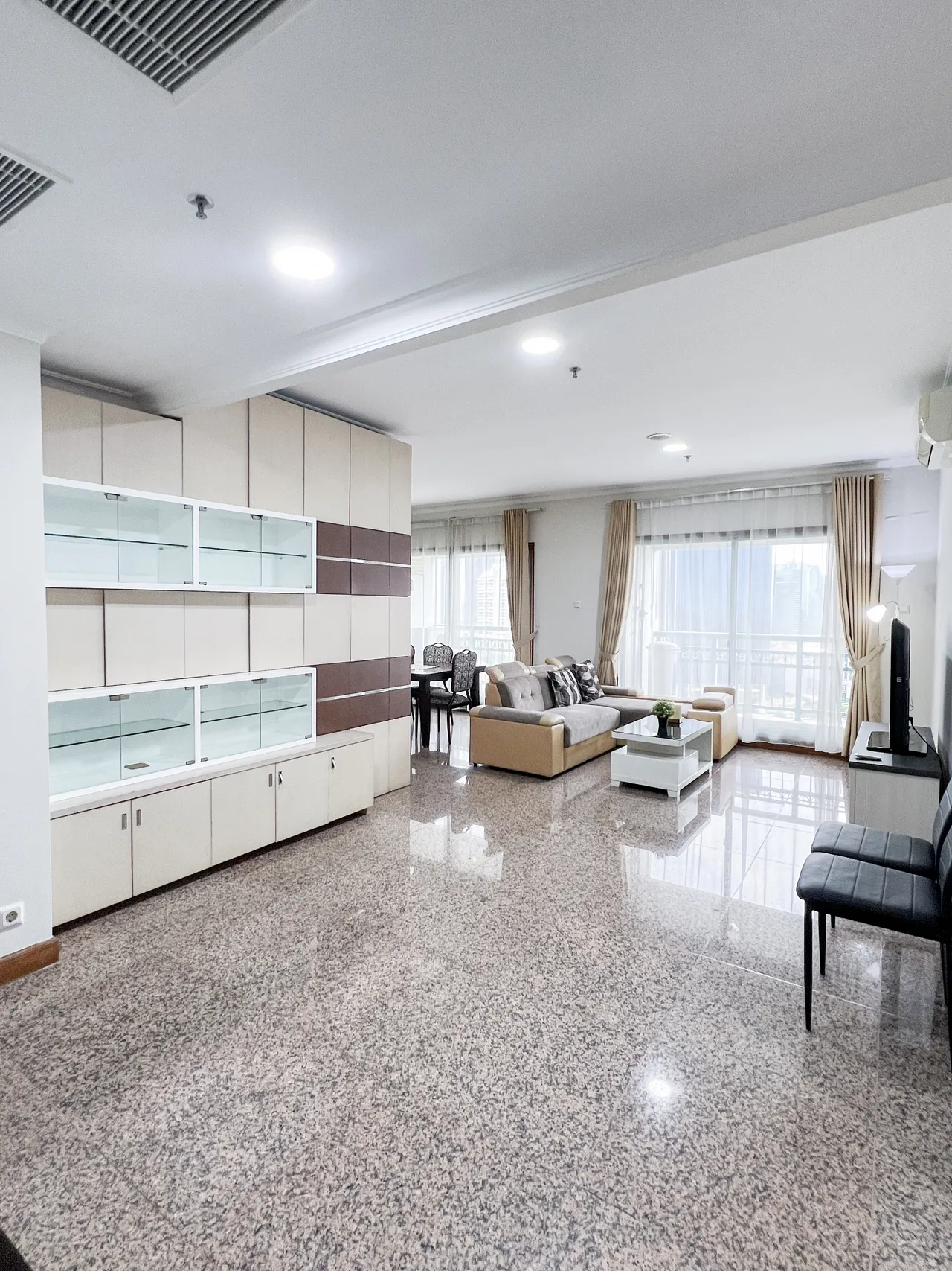 Disewakan Apartemen Pavilion Jakarta Pusat – 3BR 130 sqm Full Furnished Dekat Sudirman, SCBD & Citywalk – 085313173630 (Dito) — foto 1