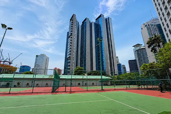 Lapangan tenis outdoor Apartemen Pavilion